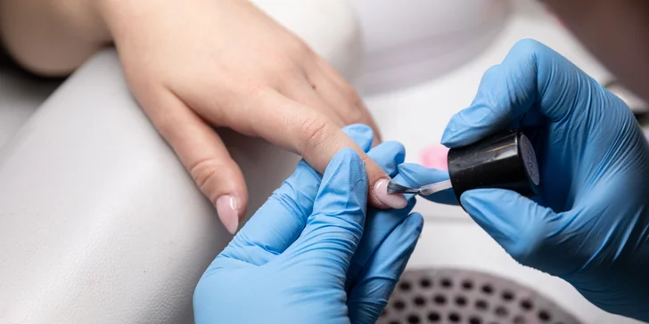 Darčekové poukážky na kozmetické ošetrenia, manikúru, pedikúru, mihalnice či botulotoxín