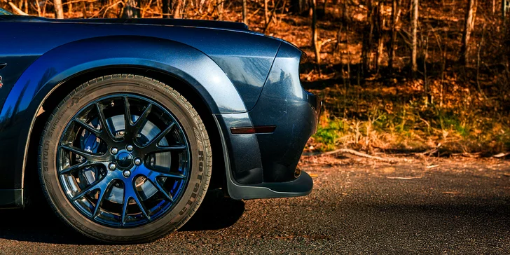 Prenájom vozidla Dodge Challenger 6.4 Scat Pack na pár hodín, celý deň či víkend