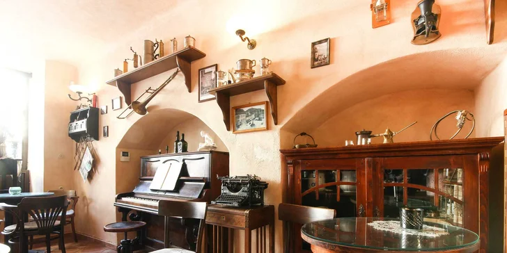 Pohoda v srdci Mikulova: víno, domáce dezerty a komfort s atmosférou prvej republiky