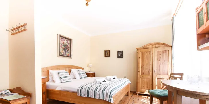 Pohoda v srdci Mikulova: víno, domáce dezerty a komfort s atmosférou prvej republiky