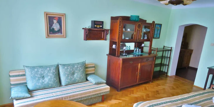 Pohoda v srdci Mikulova: víno, domáce dezerty a komfort s atmosférou prvej republiky