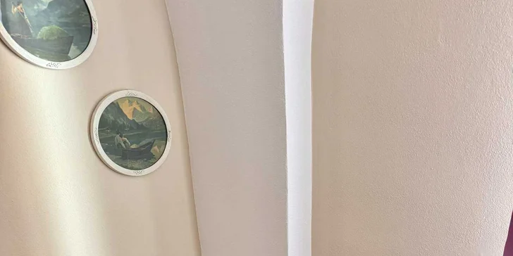 Pohoda v srdci Mikulova: víno, domáce dezerty a komfort s atmosférou prvej republiky