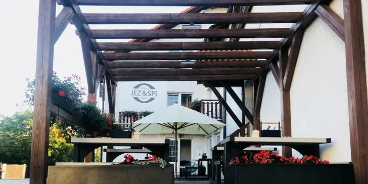 Pohoda pri Klatovoch s raňajkami, trojchodovou večerou a privátnym wellness