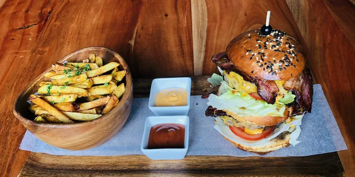 Pohoda pri Klatovoch s raňajkami, trojchodovou večerou a privátnym wellness