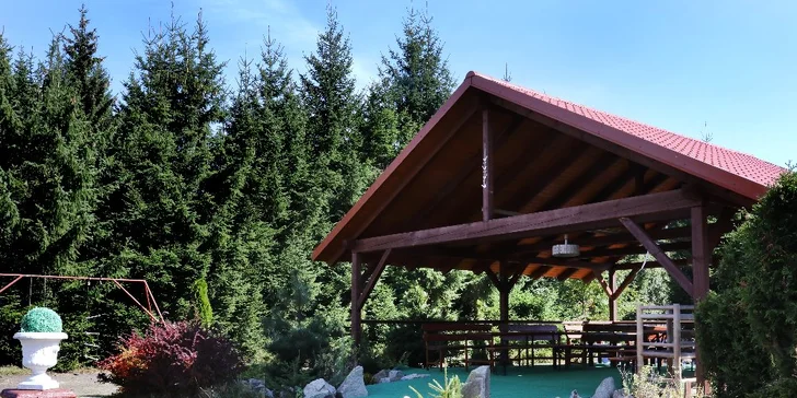 Pobyt v Jáchymove neďaleko Božieho Daru: raňajky alebo polpenzia, biliard, 5 km na Klínovec