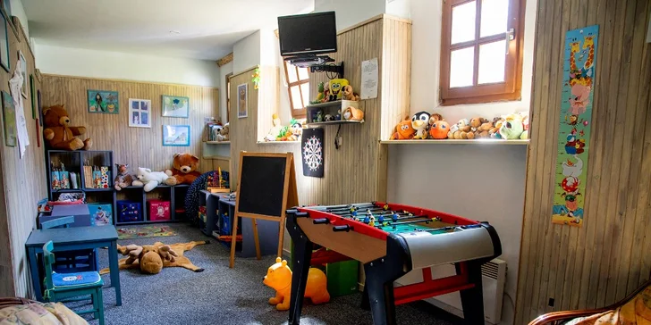 Pobyt v Jáchymove neďaleko Božieho Daru: raňajky alebo polpenzia, biliard, 5 km na Klínovec