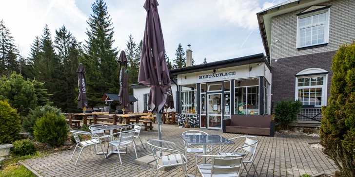 Pobyt v Jáchymove neďaleko Božieho Daru: raňajky alebo polpenzia, biliard, 5 km na Klínovec