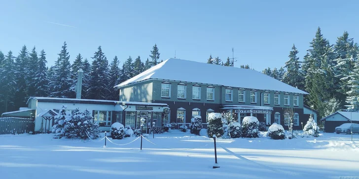 Pobyt v Jáchymove neďaleko Božieho Daru: raňajky alebo polpenzia, biliard, 5 km na Klínovec