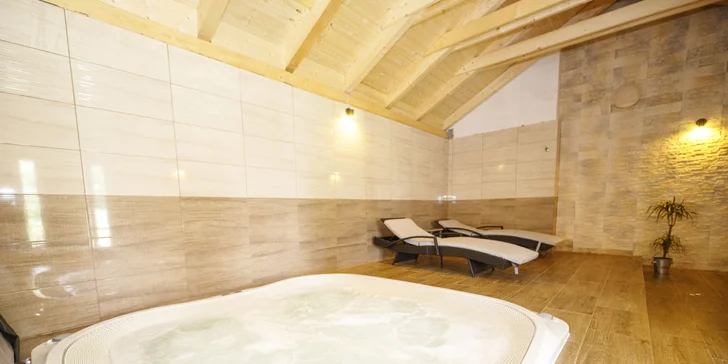 Pobyt vo vychýrenom historickom penzióne Rejvíz s výborným jedlom a wellness