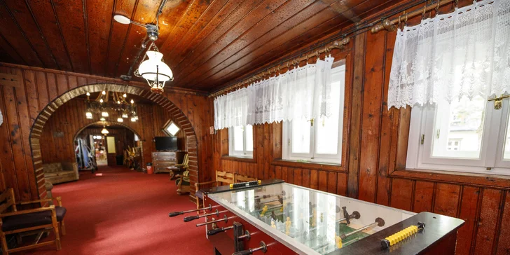 Pobyt vo vychýrenom historickom penzióne Rejvíz s výborným jedlom a wellness