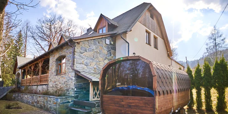 Pohoda v Jeseníkoch: raňajky alebo polpenzia, prosecco aj sauna s výhľadom