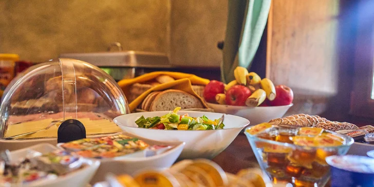 Pohoda v Jeseníkoch: raňajky alebo polpenzia, prosecco aj sauna s výhľadom