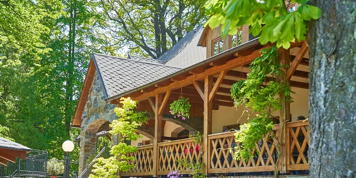 Pohoda v Jeseníkoch: raňajky alebo polpenzia, prosecco aj sauna s výhľadom