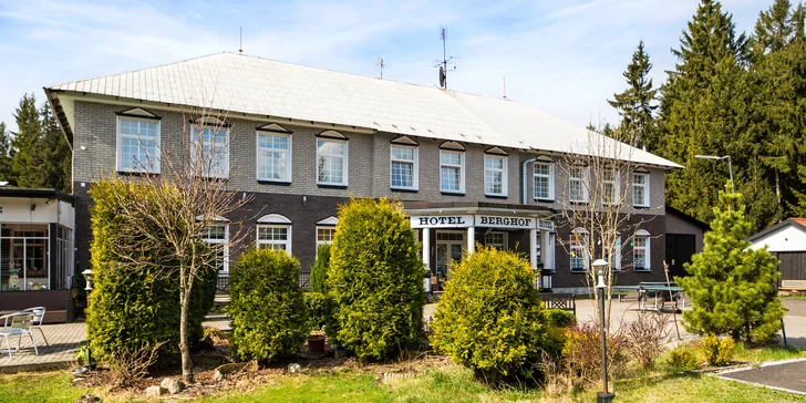 Pobyt v Jáchymove neďaleko Božieho Daru: raňajky alebo polpenzia, biliard, 5 km na Klínovec