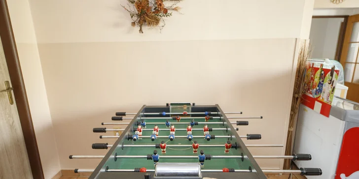 Dovolenka na brehu Lipna: možnosť raňajok, výlety, šport, v zime bežky aj zjazdovky