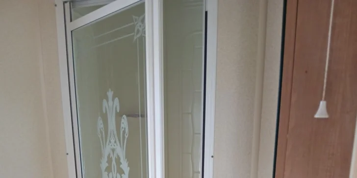 Rodinná pohoda na Vysočine: mobilný domček až pre 5 osôb s terasou