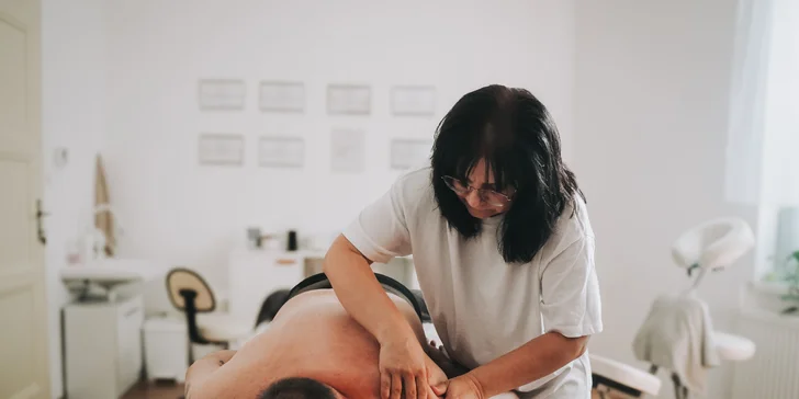 Klasická masáž vrátane rašelinového zábalu či bankovania