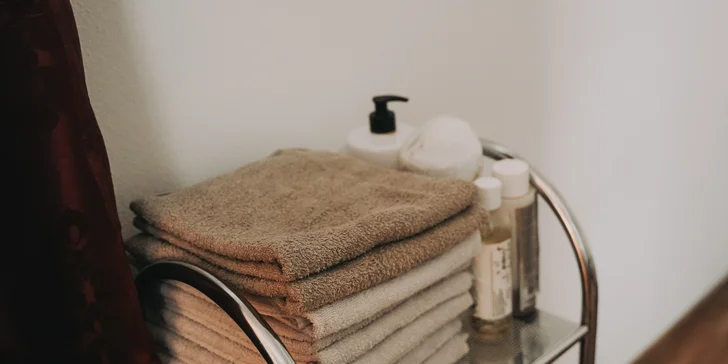 Klasická masáž vrátane rašelinového zábalu či bankovania