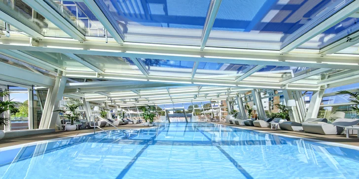 Lido di Jesolo: 5* hotel s vlastnou plážou a 70m bazénom, wellness, raňajky aj lekcie jogy