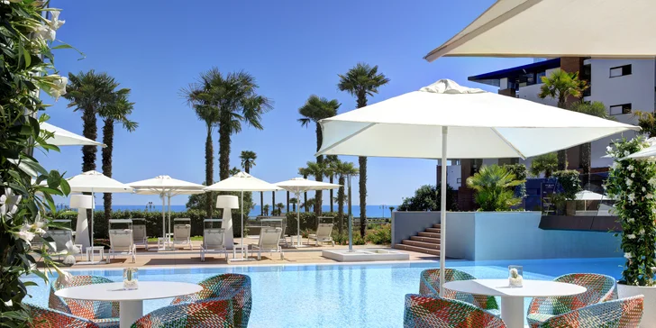 Lido di Jesolo: 5* hotel s vlastnou plážou a 70m bazénom, wellness, raňajky aj lekcie jogy