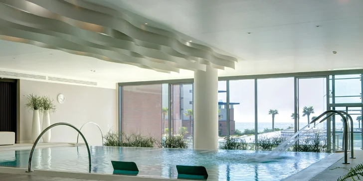 Lido di Jesolo: 5* hotel s vlastnou plážou a 70m bazénom, wellness, raňajky aj lekcie jogy