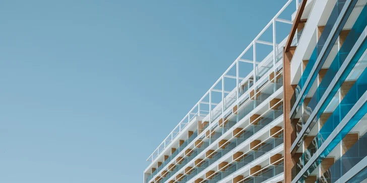 Lido di Jesolo: 5* hotel s vlastnou plážou a 70m bazénom, wellness, raňajky aj lekcie jogy