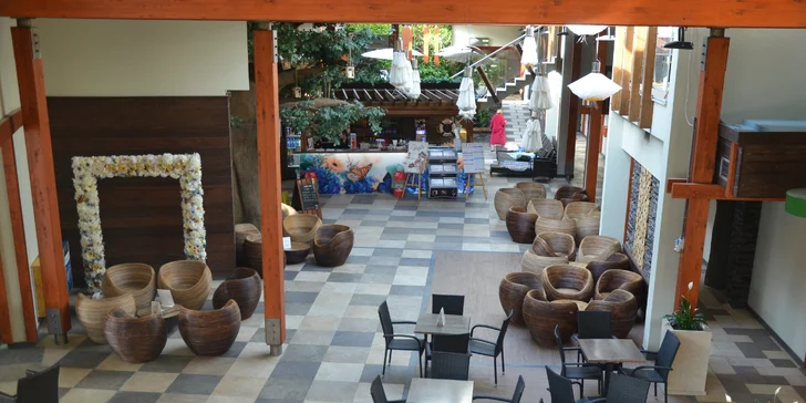 Pobyt vo Vodnom parku Bešeňová s termálnymi bazénmi pre dvoch aj celú rodinu