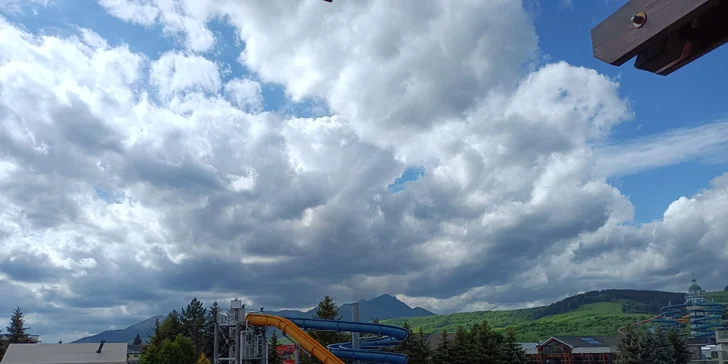 Pobyt vo Vodnom parku Bešeňová s termálnymi bazénmi pre dvoch aj celú rodinu