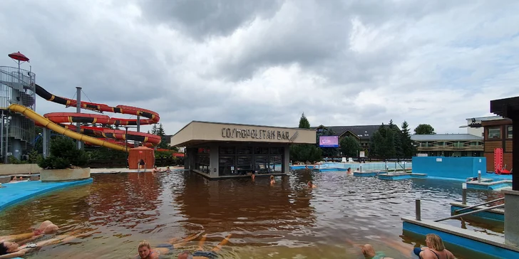 Pobyt vo Vodnom parku Bešeňová s termálnymi bazénmi pre dvoch aj celú rodinu
