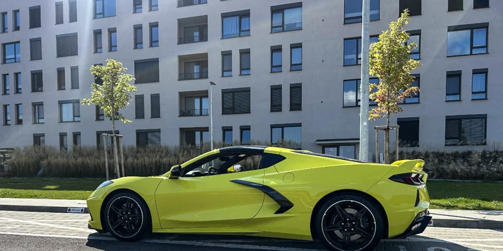 Adrenalínová jazda v Chevrolet Corvette C8: ako vodič alebo spolujazdec