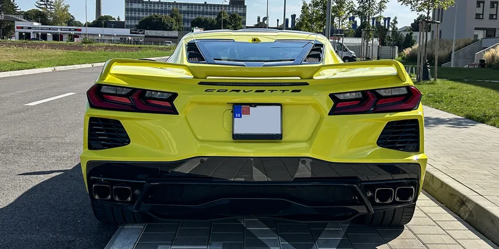 Adrenalínová jazda v Chevrolet Corvette C8: ako vodič alebo spolujazdec