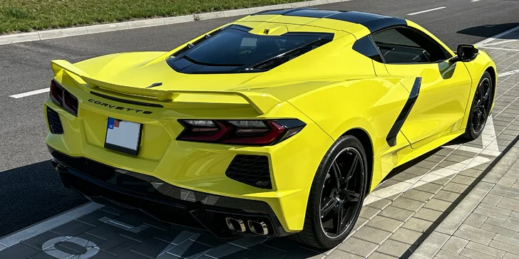 Adrenalínová jazda v Chevrolet Corvette C8: ako vodič alebo spolujazdec