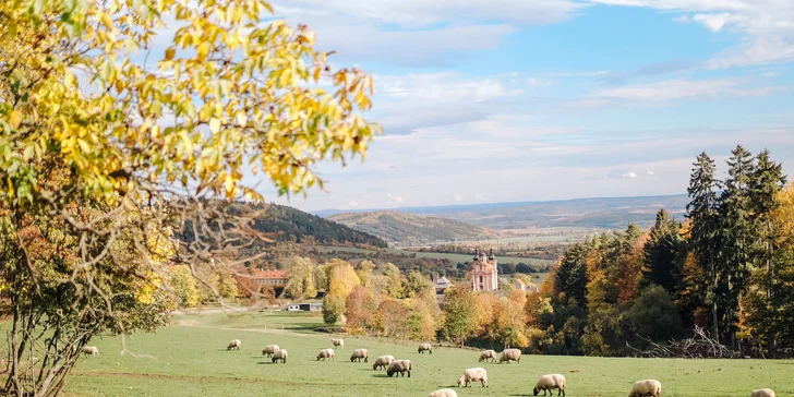 Glamping: minimalistický posed pre dve osoby, solárna sprcha, gril a vyhrievaný sud