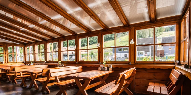 Penzión v Jeseníkoch s polpenziou a bazénom: izby až pre 8 osôb