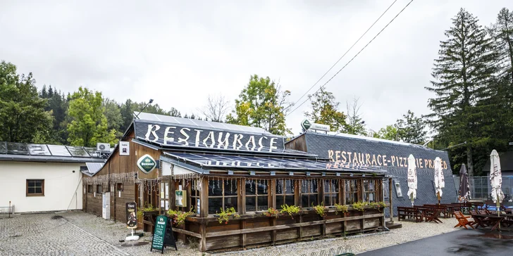 Penzión v Jeseníkoch s polpenziou a bazénom: izby až pre 8 osôb