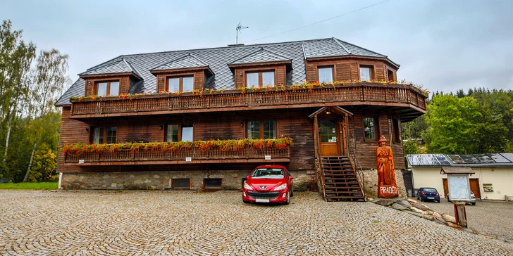 Penzión v Jeseníkoch s polpenziou a bazénom: izby až pre 8 osôb