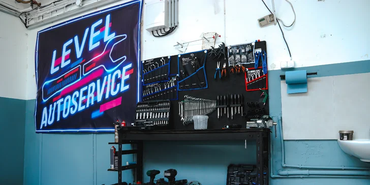 Kompletné prezutie alebo výmena pneumatík aj s vyvážením, kontrolou bŕzd a podvozku