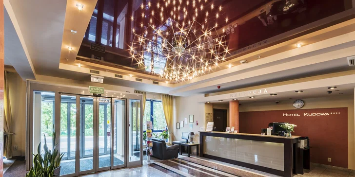 Poľské kúpeľné mesto Kudowa-Zdrój pri českých hraniciach: pobyt s raňajkami alebo polpenziou a wellness