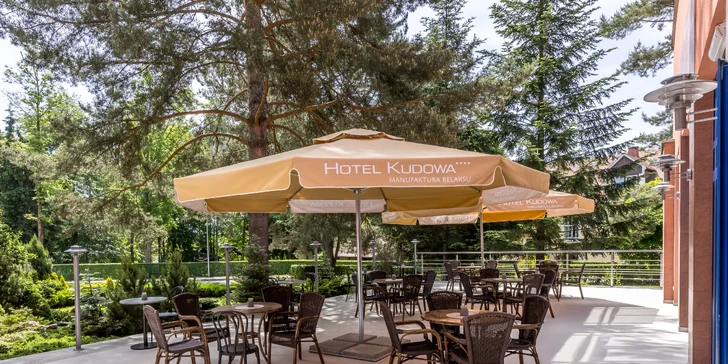 Poľské kúpeľné mesto Kudowa-Zdrój pri českých hraniciach: pobyt s raňajkami alebo polpenziou a wellness