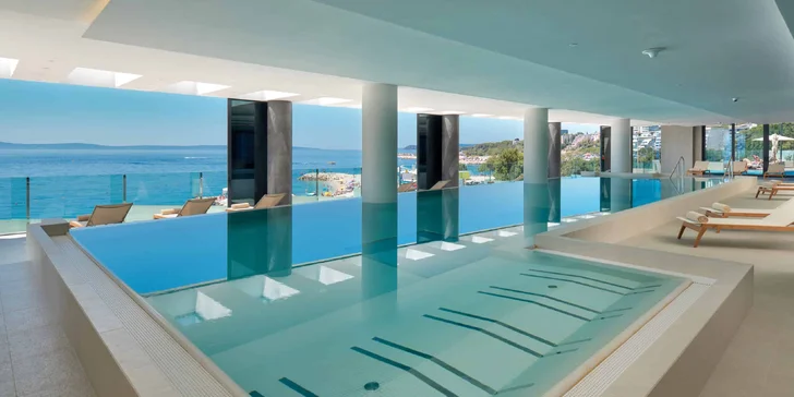 Chorvátsky Split: 4* hotel pri pláži, wellness, raňajky, plná penzia alebo polpenzia