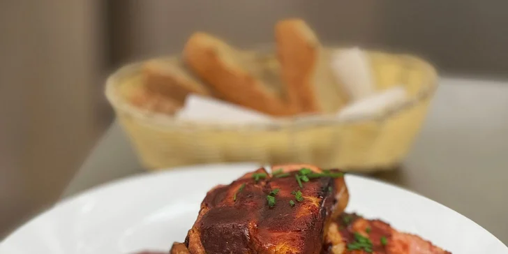 Pobyt v Novom Bore s jedlom aj prehliadkou pivovaru a sklárskeho múzea