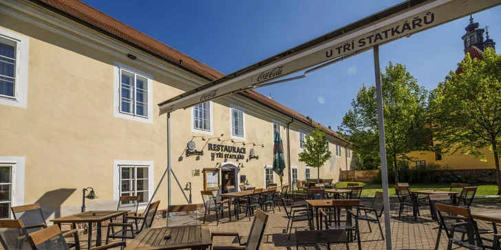 Pobyt na zrekonštruovanom statku v Dobříši: raňajky alebo polpenzia aj privátne wellness