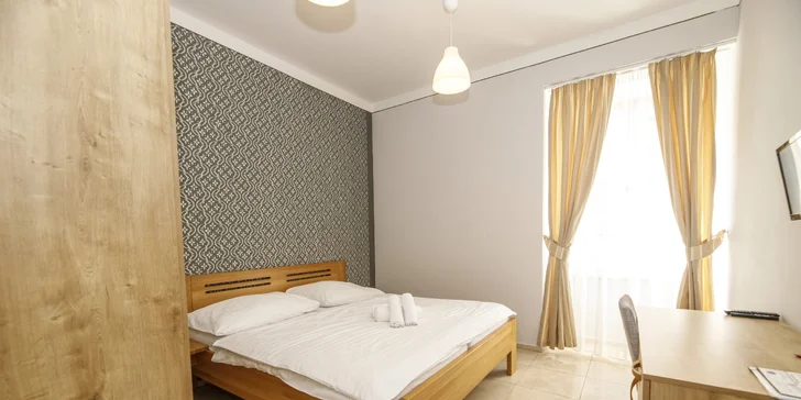 Pobyt na zrekonštruovanom statku v Dobříši: raňajky alebo polpenzia aj privátne wellness