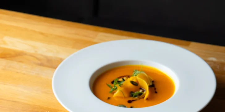 Trojchodová večera v prostredí Boutique hotela Siglisberg v obci Štiavnické Bane