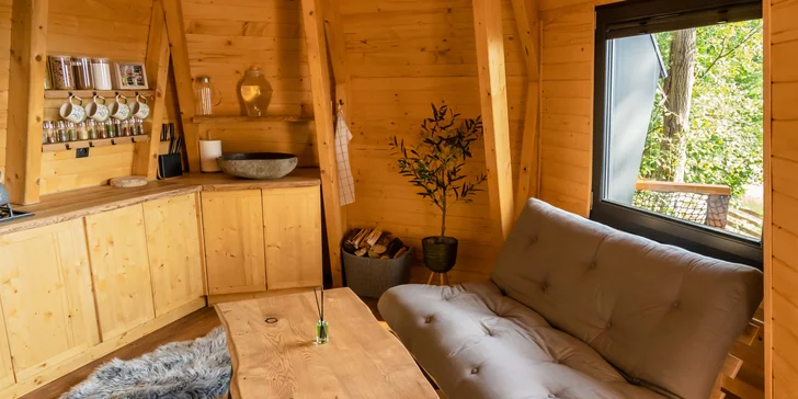 Kúsok raja v objatí oravskej prírody: unikátna kabína s panoramatickou saunou a vonkajšou krytou sprchou