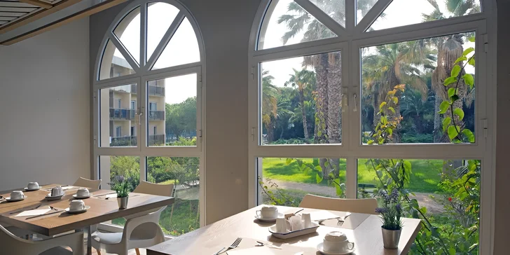 Dovolenka na Sardínii: 4* rodinný hotel pri pláži s all inclusive light, 3 bazény, animácie