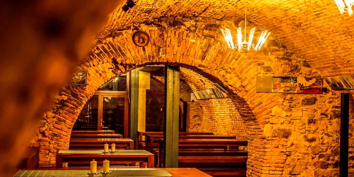 Grófsky pobyt v kaštieli neďaleko Nitry s polpenziou, bowling