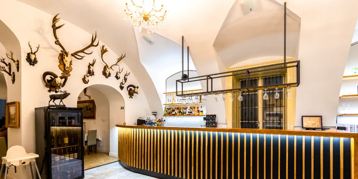 Grófsky pobyt v kaštieli neďaleko Nitry s polpenziou, bowling