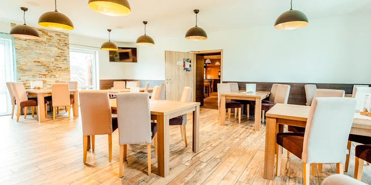 Výnimočný pobyt v penzióne neďaleko Martina s polpenziou a vstupom do wellness