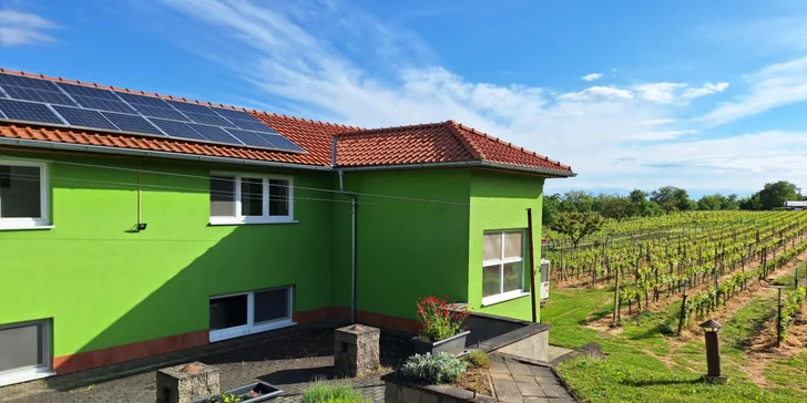 Pobyt v penzióne rodinného vinárstva pre páry aj skupiny vrátane vína alebo degustácie